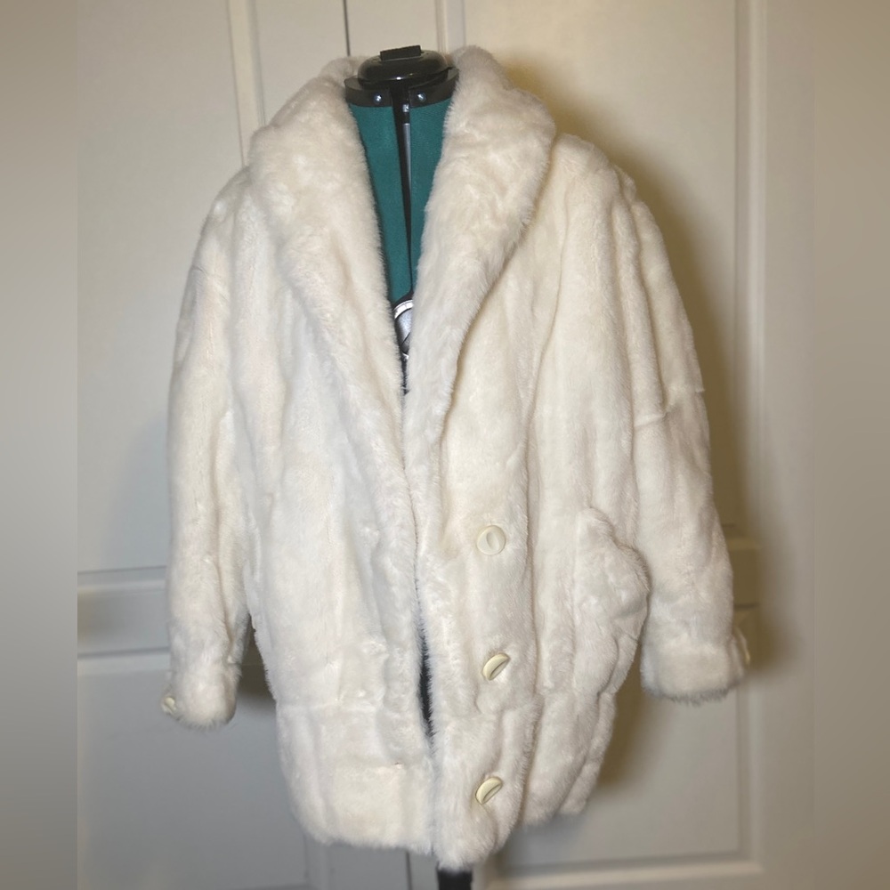 Faux fur jacket - Picture 4 of 4